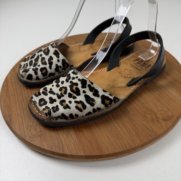 Pons Avarca Leopard Print Classic Sandals - Picture 3 of 10